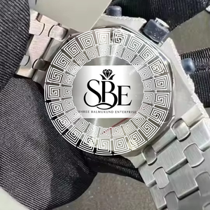 Montre de luxe pour homme de qualité supérieure, cadran blanc squelette simple en acier de 41 mm, sertie de diamants, mouvement à quartz ETA, verre saphir - Product Image 3