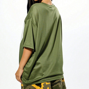 เสื้อฟุตบอลอเมริกันหญิงคุณภาพพรีเมียม สีเขียวมะกอก ผ้าตาข่าย คอวี ทรงโอเวอร์ไซส์ แต่งลายลูกไม้ติดหมายเลข รับผลิตตามสั่ง (OEM) สั่งซื้อจำนวนมาก ผลิตในสหรัฐอเมริกา - Product Image 5