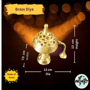 Aroma divino de brillo dorado. Presentamos nuestro elegante Dhoop Dani de latón, su nueva forma favorita de purificar su espacio y sus espíritus. - Product Image 4