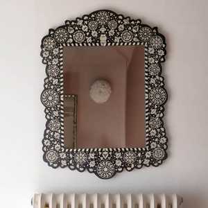 Cadre de miroir mural artisanal, cadre de miroir en bois décoratif, décoration murale de luxe pour la maison, cadre de miroir suspendu - Product Image 2