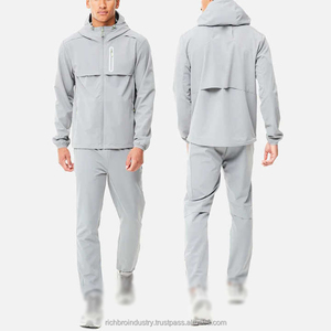 Venta caliente 2025 OEM logotipo personalizado de poliéster con cremallera para Hombre Ropa Deportiva chándal de entrenamiento para hombre ropa de calle chándal - Product Image 1