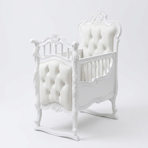 Cuna de madera de caoba tallada, muebles para habitación infantil hechos a mano en Indonesia, completamente blancos AQ122 - Product Image 1