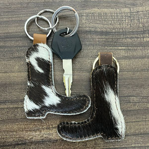 Factory Wholesale Fashion Hair On Cowhide <b>Leather</b> <b>Boot</b> Shape Keychain Genuine <b>Leather</b> Car Durable Key Fob Unisex Gift Accessory - Product Image 4