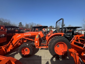 Proveedor Directo de Mini Tractor Compacto Kubota de 45HP 4WD, Tractor Agrícola con Cabina, Sistema Hidráulico PTO para Uso Agrícola - Product Image 4