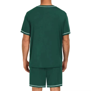 ชุดเสื้อยืดกางเกงขาสั้นผู้ชายสีเขียวเข้มเย็บตะเข็บตัดกัน ผ้าฝ้ายพรีเมียม ชุดลำลองฤดูร้อน สไตล์ลำลองทันสมัย - Product Image 5