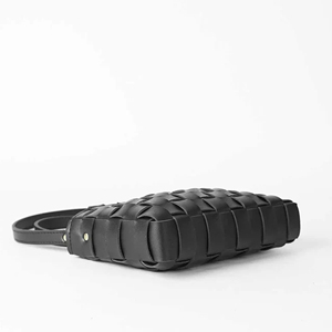 Sac fourre-tout en cuir véritable pour femme à prix abordable, qualité supérieure, design tendance, ouverture/fermeture à glissière, personnalisable, vente en gros, pour usage quotidien et voyage - Product Image 2