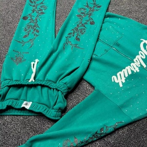 ชุดวอร์มผู้ชายแบบมีฮู้ดและกางเกงจ็อกเกอร์ ตกแต่งด้วยคริสตัลสั่งทำพิเศษ ผ้าฝ้าย/ผ้าฟลีซ พร้อมสกรีนลาย ชุดวอร์มแบบยูนิเซ็กซ์ - Product Image 5