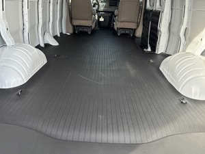 GMC Savana RWD 2024 Usada en Excelentes Condiciones, Furgoneta de Carga de Tamaño Completo - Product Image 4