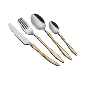 Cuillère et fourchette de luxe en acier inoxydable plaqué argent avec poignée en forme de bâton plaqué or pour mariage, ensemble de couverts - Product Image 1