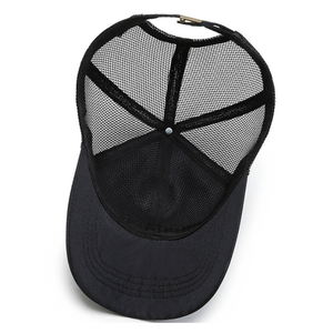 Casquette Trucker Noire en Maille/Coton pour Hommes et Femmes, Fermeture Arrière Ajustable, Style Décontracté à 6 Panneaux, Logo au Dos, Printemps-Été - Product Image 3