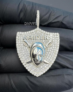 จี้เพชรโมอิสซาไนต์ทรงโล่ฮีโร่ Dvars Diamond เงินแท้ 925 สไตล์ฮิปฮอป ชุบทองคำขาว สำหรับผู้ชาย สินค้าขายดี - Product Image 2