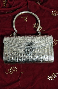 Handmade Metal Floral Flap Clutch Evening Party <b>Bag</b> With Ring Handle Elegant Decorative Beading Rectangle Shape - Product Image 5