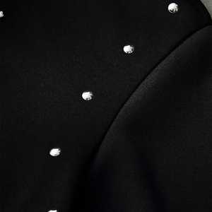 Hoodies personnalisés à strass très demandés – Sweat à capuche zippé délavé avec strass, coupe oversize et courte pour homme - Product Image 4