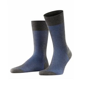 Hot Selling Men's Professional Athlete Non slip Sporty Grip <b>Socks</b> Baseball <b>Polyester</b> Cotton Knitted Athletic Multi Sports <b>Socks</b> - Product Image 4