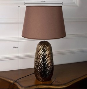 Lámpara de Mesa Moderna de Metal Martillado Ecológica con Pantalla de Tela, Tamaño Mediano, Lámpara de Noche de Lujo para Hotel - Product Image 4