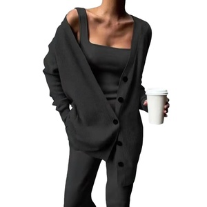 Haute qualité hiver chaud trois pièces ensemble femmes tricoté pull à col roulé laine d'agneau gilet large jambe pantalon femmes survêtement - Product Image 5