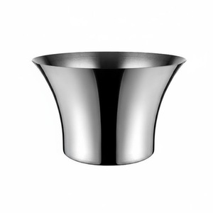 Seau à glace élégant à double paroi en acier inoxydable avec pinces à glace – Glacière isotherme premium pour refroidir le vin lors de fêtes, hôtels et événements - Product Image 1