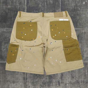 Shorts Bermuda pour Homme en Toile Kaki avec Effet Peinture Éclaboussée, Patchs Rivetés, Taille Mi-Haute, Fermeture Boutonnée, Style Urbain - Product Image 3