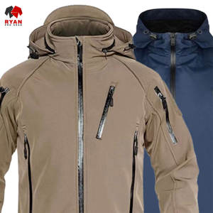 แจ็คเก็ตซอฟต์เชลล์คุณภาพพรีเมียม Ryan Pro Gear สำหรับผู้ชาย กันน้ำ กันลม ผลิตจากผ้าถักที่เป็นมิตรต่อสิ่งแวดล้อม ดีไซน์กระเป๋าแบบพิเศษ - Product Image 1