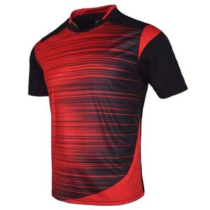 Nuevo conjunto de dos piezas de camiseta deportiva de secado rápido con estampado digital personalizado para hombre, corte regular, uniforme de fútbol personalizado en la parte delantera - Product Image 2