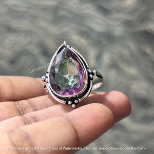 Bague en argent plaqué 925 avec topaze mystique de forme poire, design tendance, faite à la main, style bohème, respectueuse de l'environnement - Product Image 2