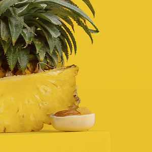 Aperitivo a granel Barra compuesto de chocolate blanco con sabor a yogur de piña, nueces y frutas secas Suministro de fábrica OEM - Product Image 4