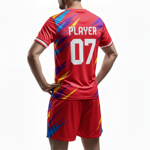 ชุดเสื้อฟุตบอลโพลีเอสเตอร์ 100% พิมพ์ลายแบบรีดร้อน สีแดง คอวี แขนสั้น ระบายอากาศได้ดี ซับเหงื่อ สำหรับผู้ใหญ่ชาย - Product Image 3