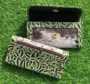 Nuevo estilo de mujer piel de vaca tallado cuero embrague diseño hecho a mano teléfono llevar monederos gran oferta estampado en relieve carteras de moda - Product Image 5