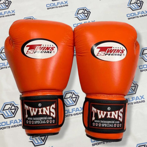 Guantes de Boxeo Sanda Profesionales Hechos a Medida, Cierre Ajustable con Gancho y Bucle, Dedos Completos, Guantes de Sparring de Muay Thai de Alta Calidad - Product Image 4