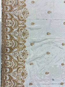 Tissu en soie crêpe naturelle de qualité supérieure, lourdement brodé de perles, pour robe de mariée Lehenga, disponible à bon prix. - Product Image 6