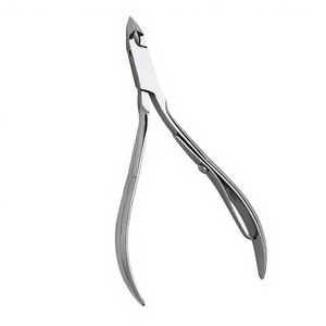 Cortaúñas para quitar la piel muerta Highland Quality Best Material Cutticle Nail Nipper de Beauty Concept International Sustainable - Product Image 1