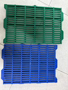 Plancher à lattes double en plastique multicolore pour fermes d'élevage - Durable et facile à installer, différentes tailles et styles - Product Image 1