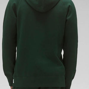 Design décontracté pour une utilisation en extérieur, offrant une chaleur légère, une finition soignée et un style intemporel pour hommes, à prix abordable. - Product Image 6