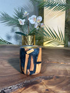 Porte-encens décoratif artisanal de luxe en résine époxy et bois dur Forest River pour bâtonnets d'encens, cônes, méditation - Product Image 6