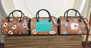 Bolso Grande de Cuero Grabado a Mano Estilo Western, Bolso Cruzado Elegante con Diseño Turquesa en Relieve, Bolsos de Viaje para Uso Diario - Product Image 6