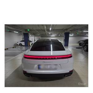 Porsche Panamera 2.9 AWD 2024 avec sièges en cuir, conduite à gauche, caméra de recul, seulement 16 500 km ! - Product Image 4