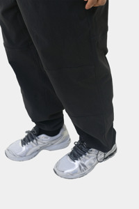 Tech Nylon Jogger Pants Men Zipper Pocket Lightweight Performance Trousers Adjustable Hem OEM Manufacturing - Product Image 4