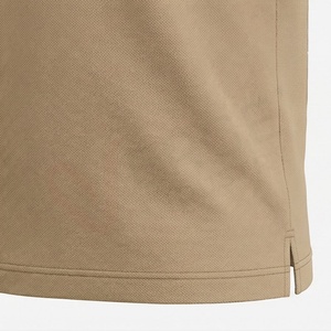 Chemise pour homme beige à manches courtes, tricotée unie, coupe décontractée, boutonnée, 100 % polyester respirant - Product Image 5