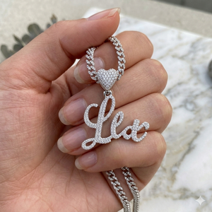 Collar con Letra Personalizable en Cursiva de Oro de 10K, Colgante con Cierre de Corazón con Diamantes Moissanite, Letra Personalizada, Regalo Moderno - Product Image 3