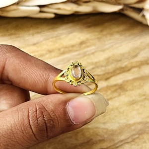 Nouvelle Arrivée Bague Bohème Pierre de Lune Œil d'Argent pour Femme, en Laiton Vintage Plaqué Or 18K, Délicate, Perles Solitaires, Certifiée Tiara - Product Image 3