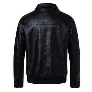 Manteau en cuir argenté brillant pour homme, coupe ajustée et élégante - Product Image 4