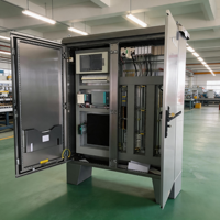 Panel de Control Eléctrico con Carcasa Metálica e Interruptor Principal para Control de Motores en Maquinaria y Equipos Industriales