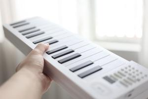 Chất Lượng Cao Xách Tay Gấp 61 Phím Đồ Chơi Đàn Piano Organ Điện Tử Với Túi Bàn Phím Nhạc Cụ Quà Tặng Cho Trẻ Em Mới Bắt Đầu - Product Image 4