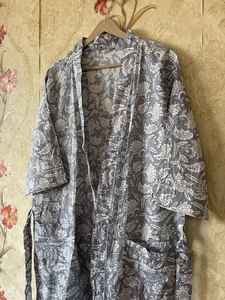 Ropa para Festivales Indios, Kimono de Algodón con Estampado a Mano - Product Image 4