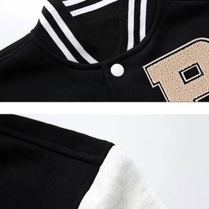 Chaqueta Varsity Negra Personalizada para Hombre con Mangas de Cuero, Bordado Chenille, Parches con Letras Bordadas, Chaqueta Bomber Varsity Letterman - Product Image 4