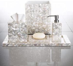 Juego de baño de 5 piezas de MDF más vendido con diseño de incrustaciones MOP para dispensador de jabón y portarrollos de papel para el hogar al mejor precio - Product Image 1