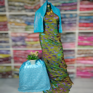 Une Héritage d'Élégance Robe de Mariage Traditionnelle Somalienne Maqbal Dirac Jacquard à Motifs Floraux Paillettes Design Abstrait - Product Image 5