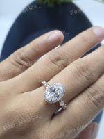Bague de fiançailles en moissanite taille ovale VS, sertie halo, plaqué rhodium, argent sterling 925, bijou élégant pour femme, idéal pour le quotidien, cadeau