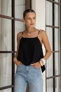 Camisola Negra para Mujer con Tirantes con Detalle de Perlas, Espalda Descubierta, Dobladillo Tipo Pañuelo, Sin Mangas, Top de Verano, Venta al por Mayor OEM - Product Image 4