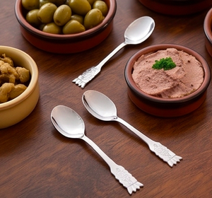 Juego de cucharas de diseño con acabado plateado, elegantes y con estilo, de acero inoxidable, perfecto para la cocina, comedor y como regalo. - Product Image 3